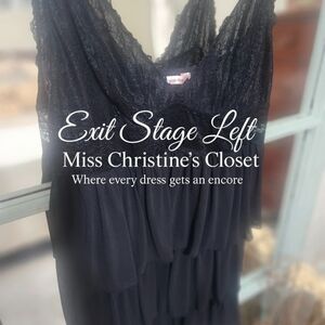 La Vie En Rose Black Lace Chemise